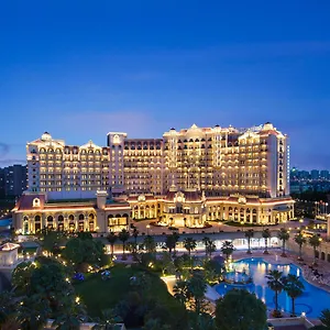 Radisson Blu Forest Manor Hongqiao - Near Necc Отель Шанхай